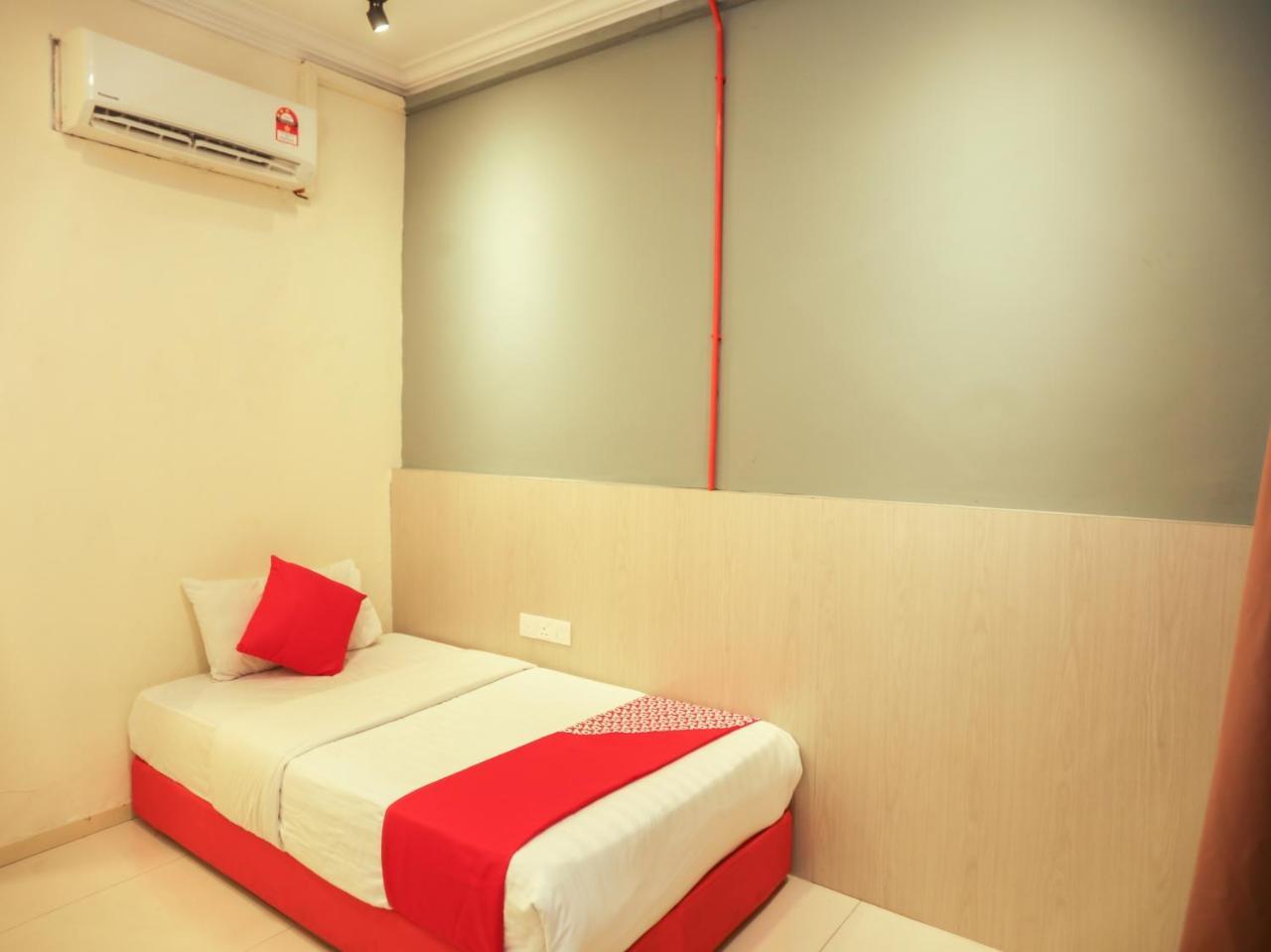 Oyo 727 Hotel Rafflesia Kota Kinabalu Extérieur photo