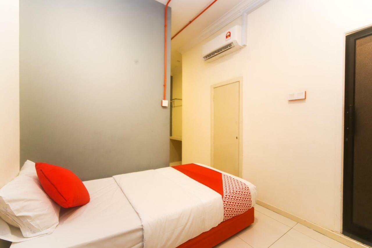 Oyo 727 Hotel Rafflesia Kota Kinabalu Extérieur photo